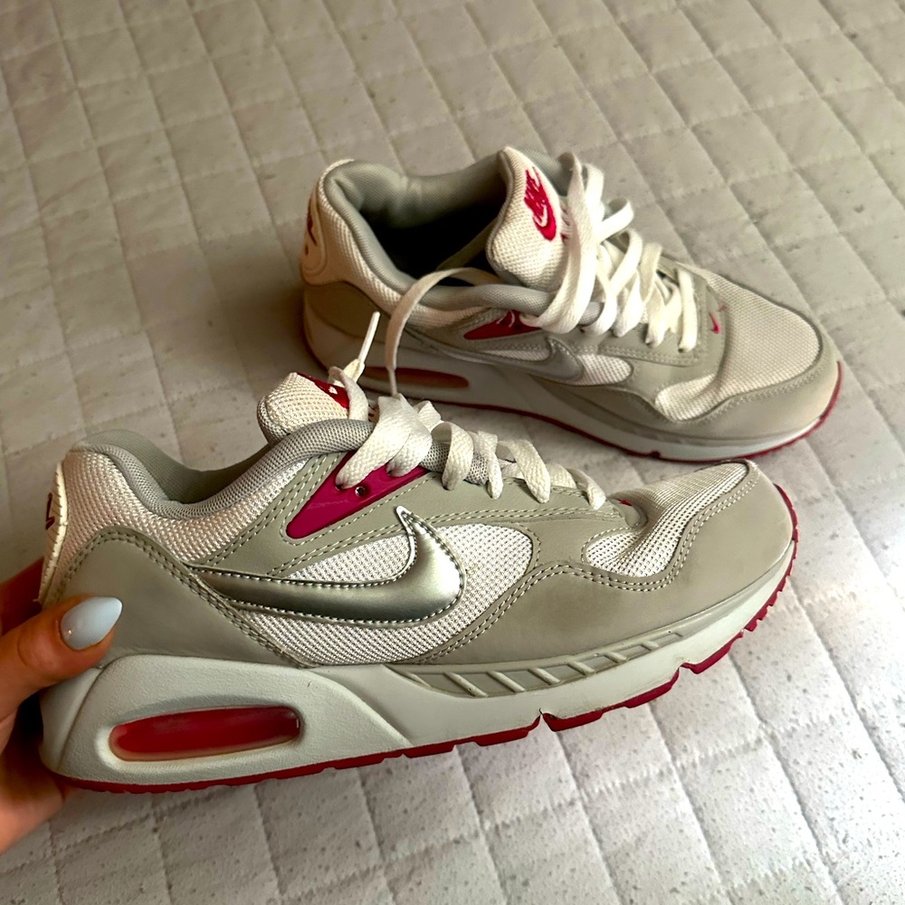 Nike Women's Gray and Pink Sneakers